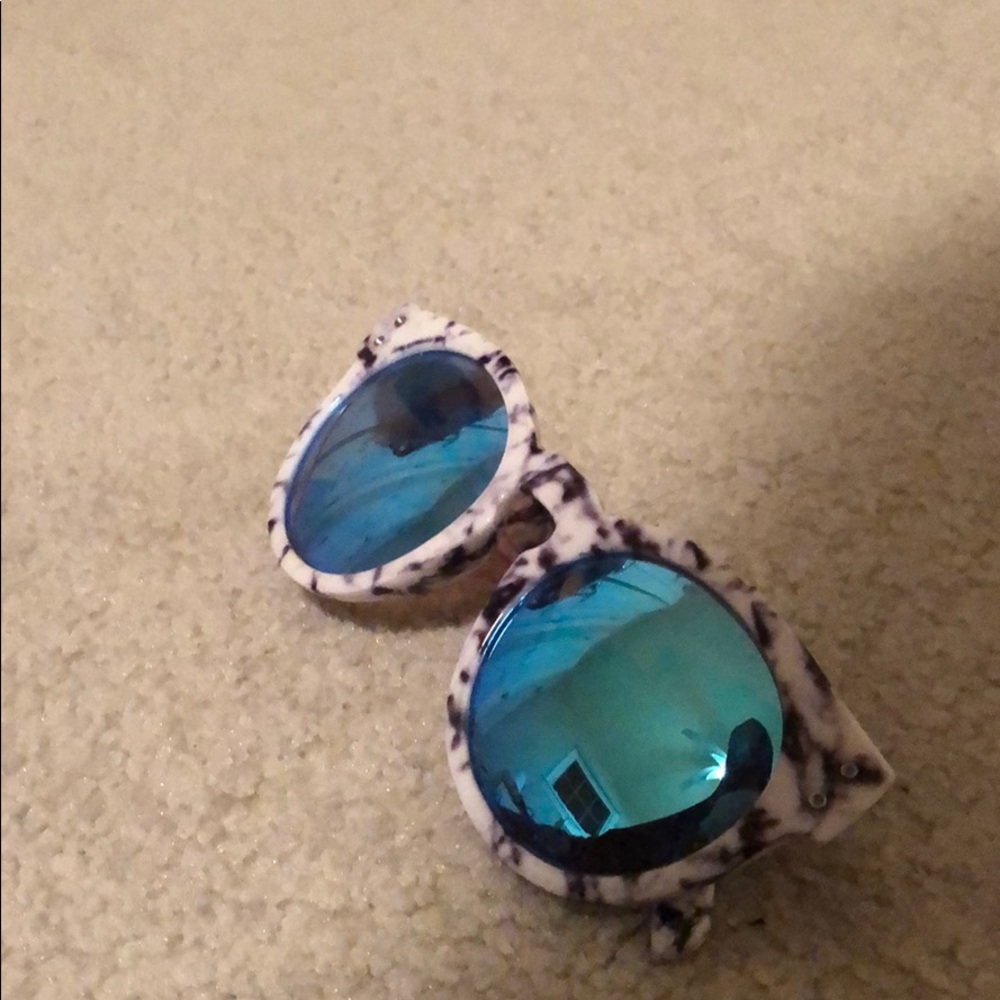 Quay Sunglasses